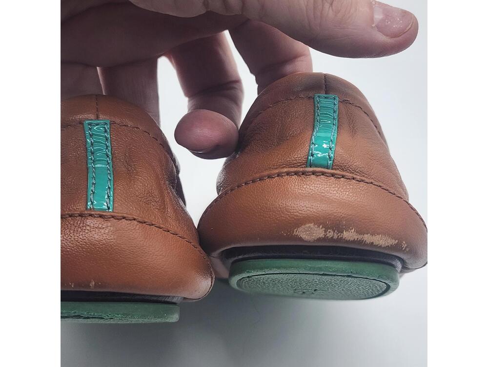 Tieks chestnut leather ballet flats, foldable design comfort. 10 - Picture 2 of 9